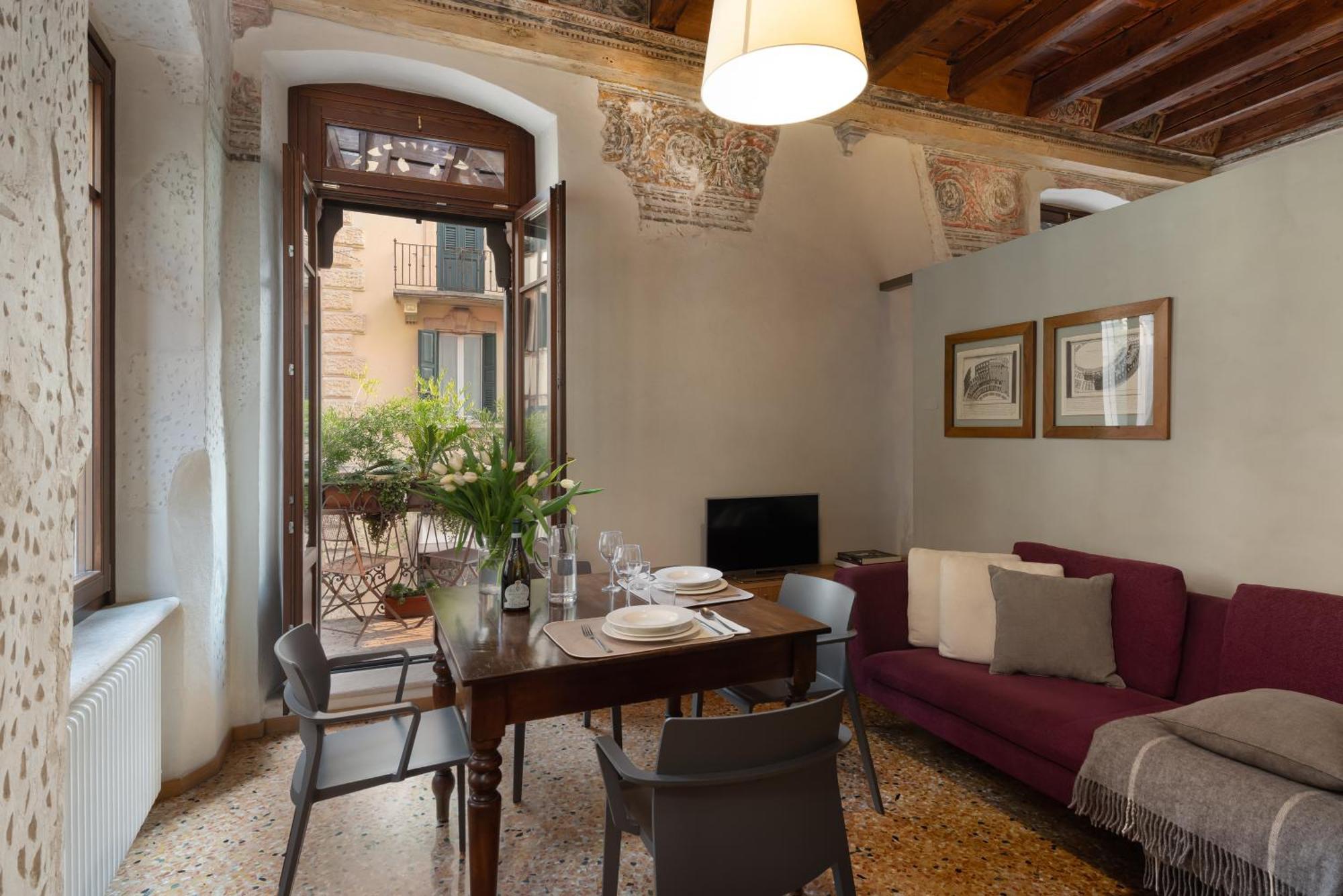 Residenza Roccamaggiore Верона Экстерьер фото