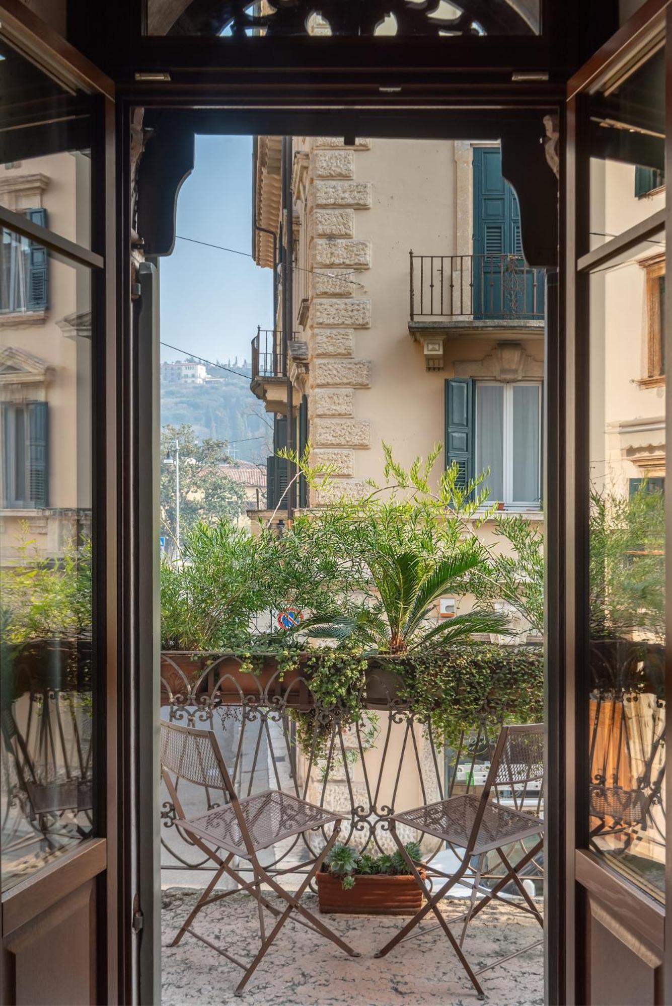 Residenza Roccamaggiore Верона Экстерьер фото