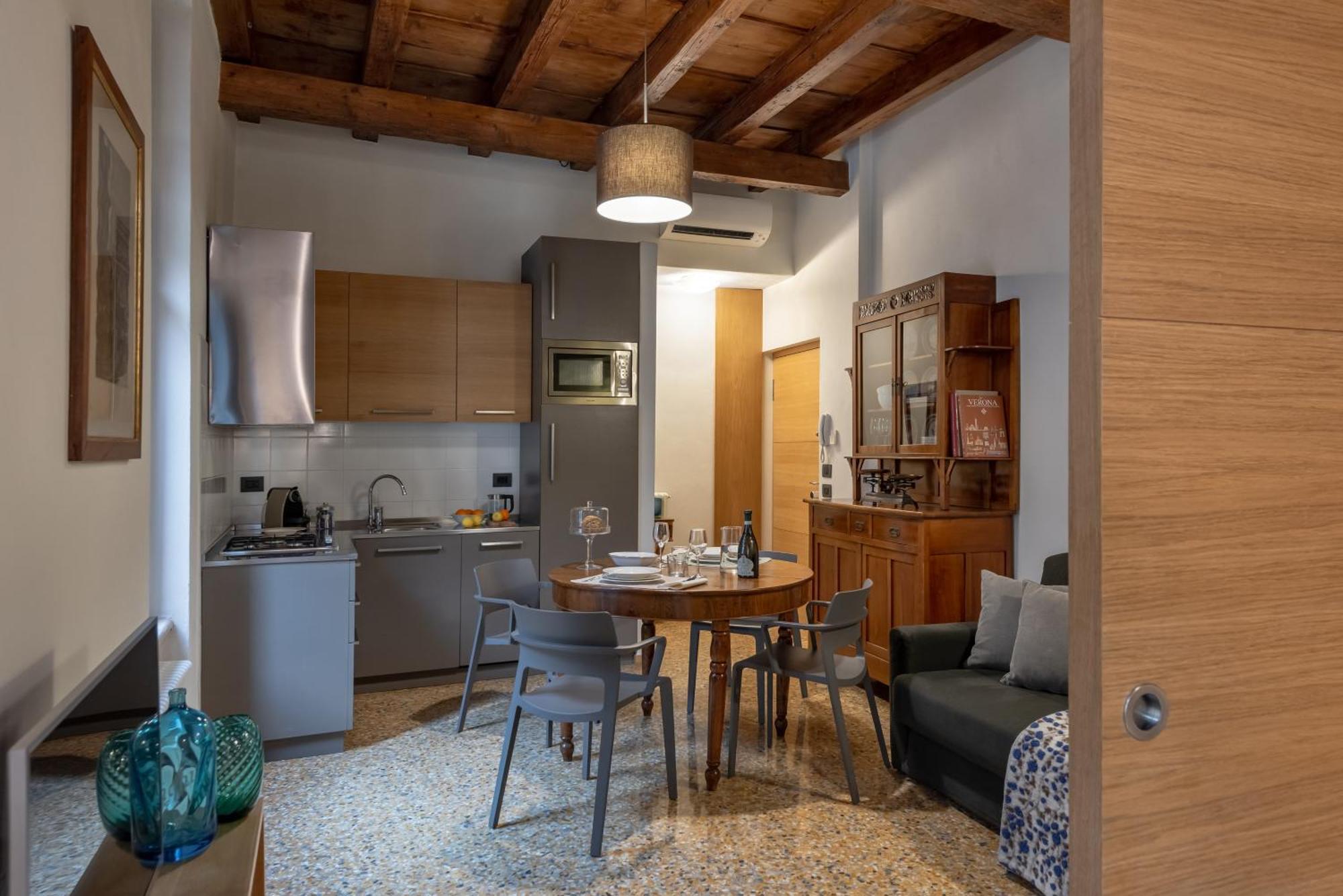 Residenza Roccamaggiore Верона Экстерьер фото