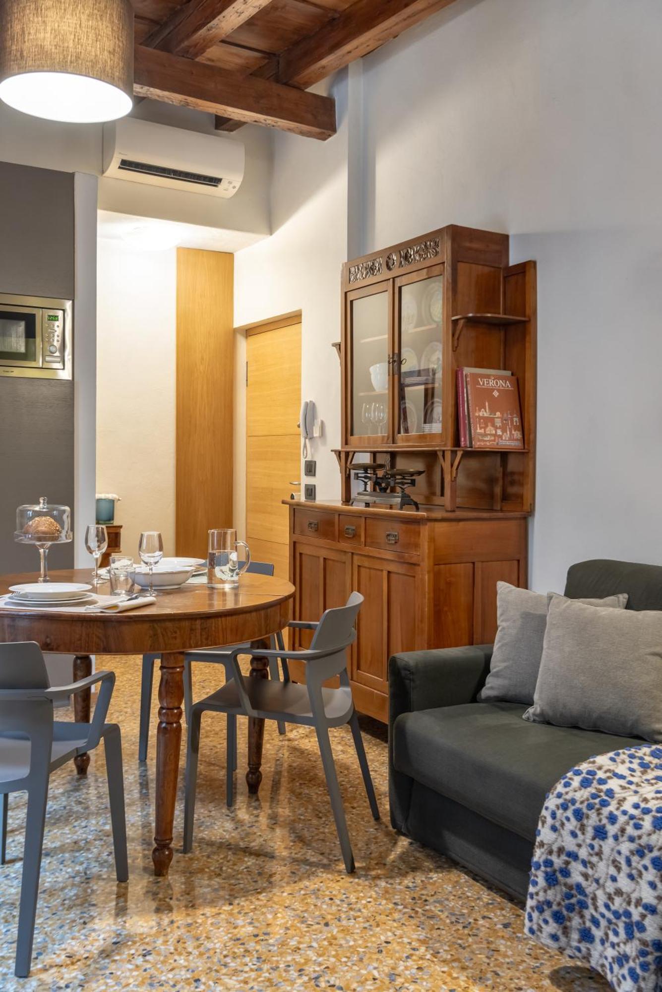 Residenza Roccamaggiore Верона Экстерьер фото
