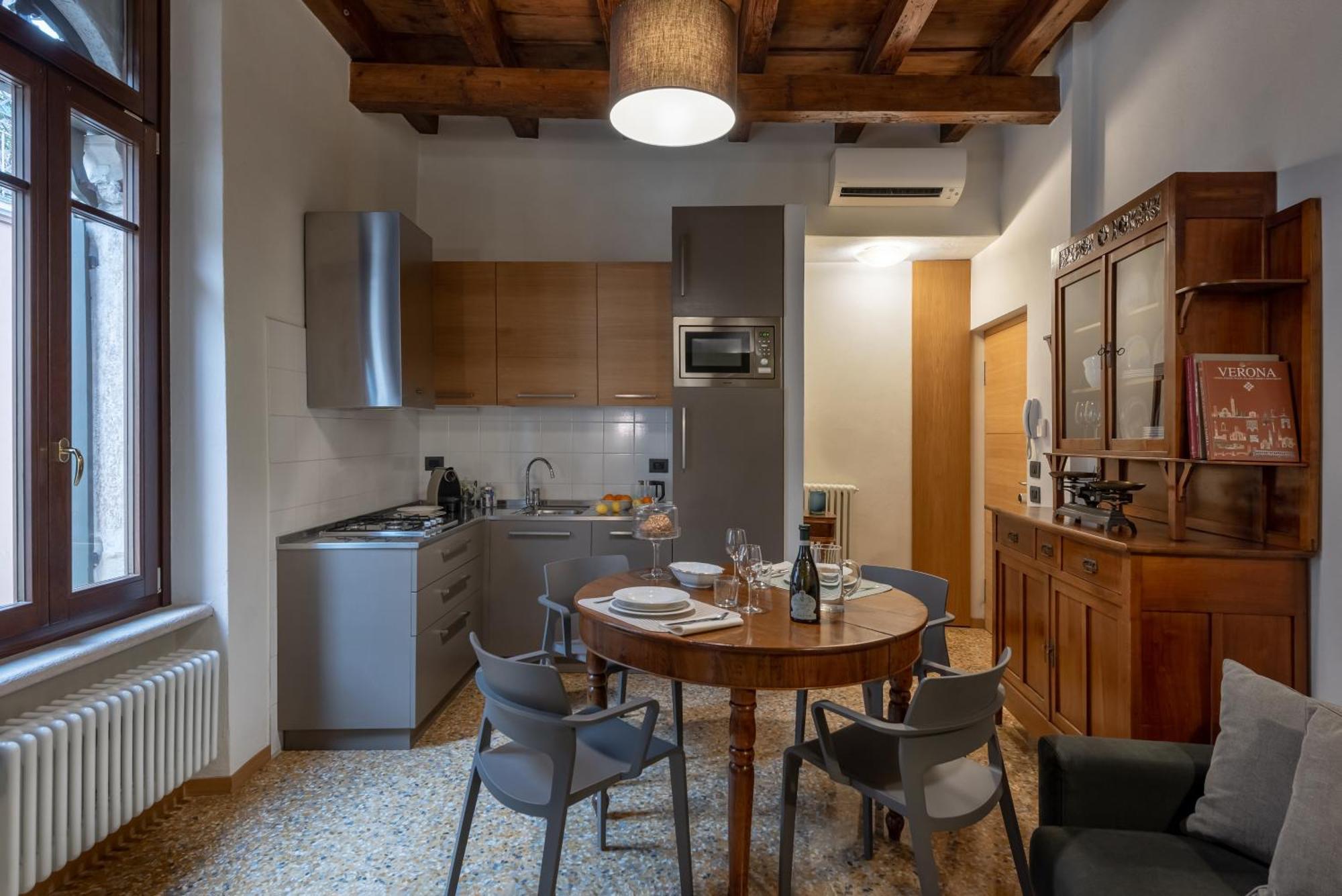 Residenza Roccamaggiore Верона Экстерьер фото