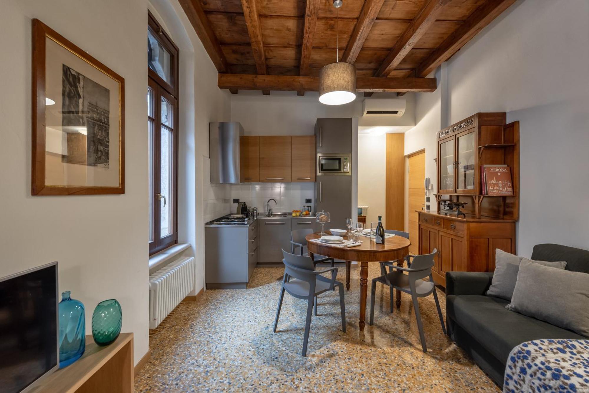 Residenza Roccamaggiore Верона Экстерьер фото